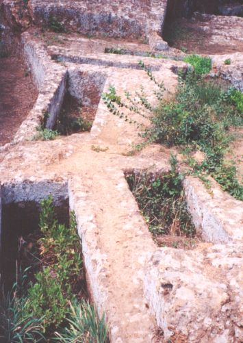 shaft graves